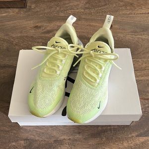 Nike Air Max 270 Size 6